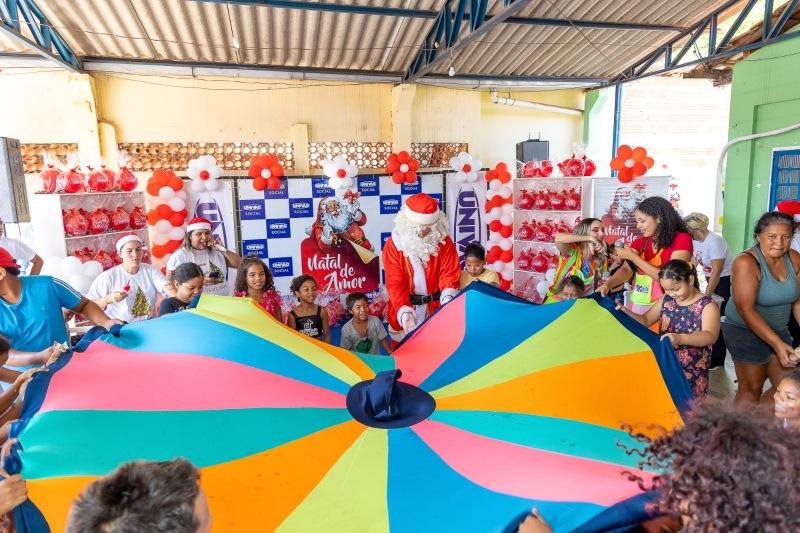 Natal solidário do UNIVAG leva alegria e esperanças para crianças